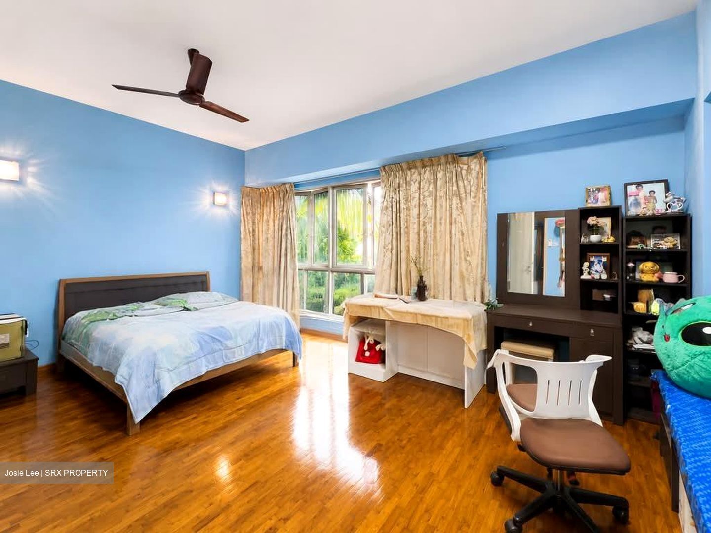 Mimosa Terrace (D28), Terrace #606338201